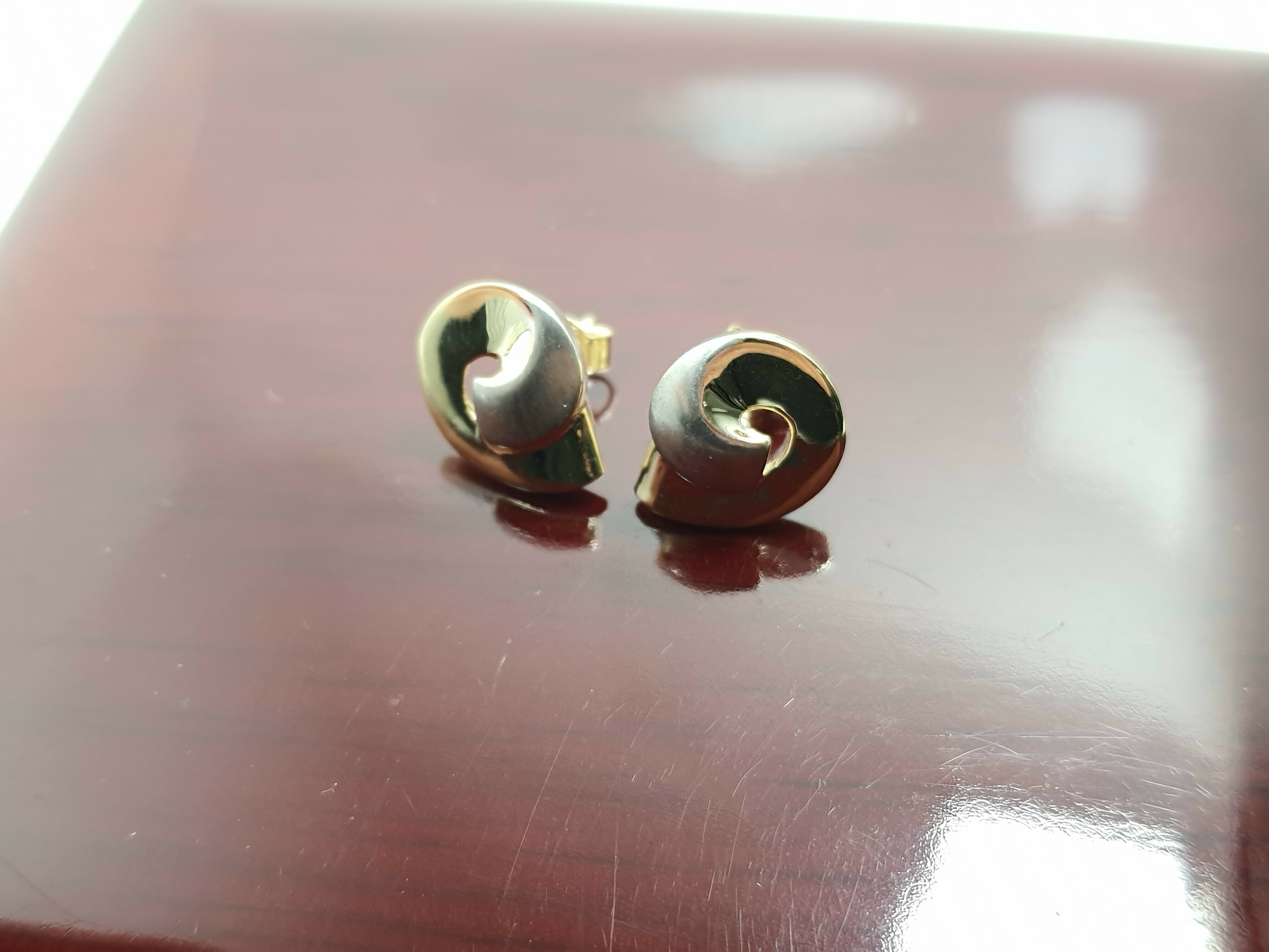 nowe-zlote-kolczyki-zawijas-sztyft-333-225g-material-15835-2