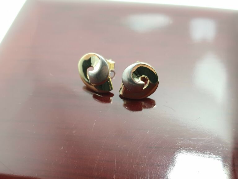 nowe-zlote-kolczyki-zawijas-sztyft-333-225g-material-15835-2