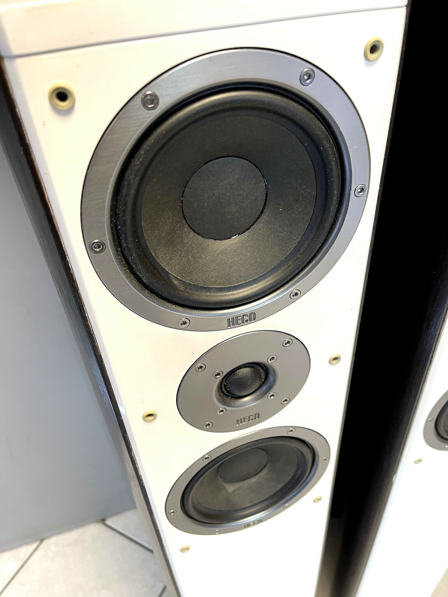 kolumny-podlogowe-heco-music-style-800-czarne-stan-uzywany