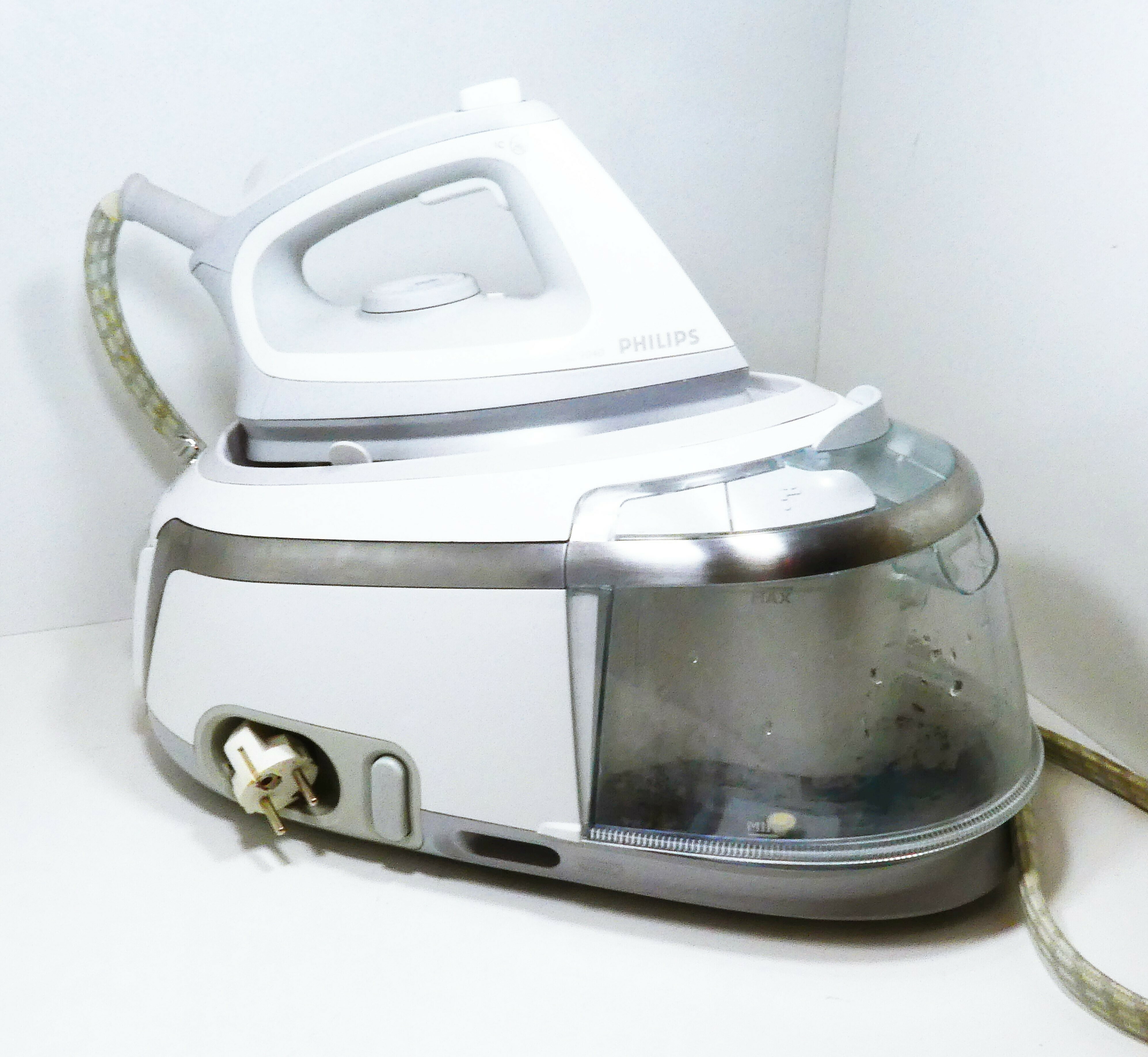 stacja-parowa-philips-gc9040-kolor-dominujacy-srebrnyszary