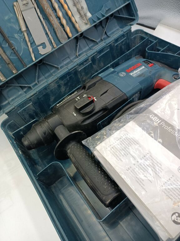 MŁOTOWIERTARKA BOSCH PROFESSIONAL GBH240 ZESTAW