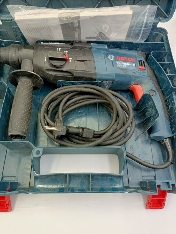 MŁOTOWIERTARKA BOSCH PROFESSIONAL GBH240 ZESTAW