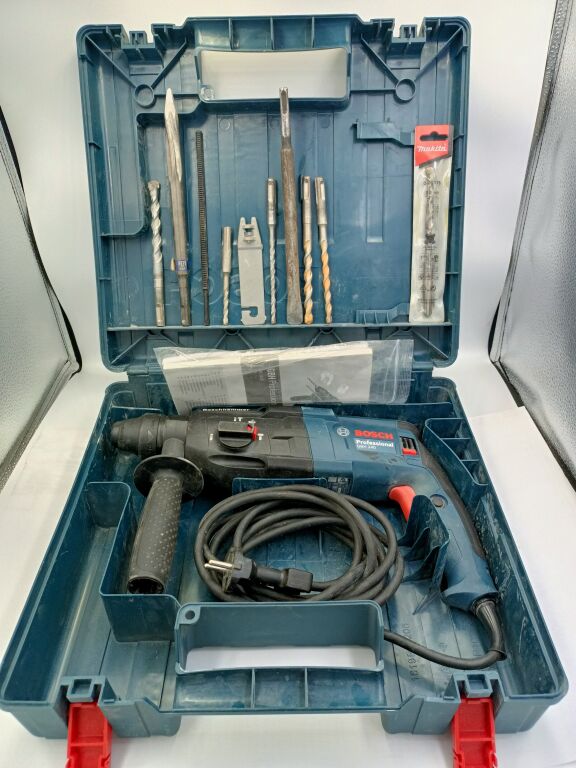 MŁOTOWIERTARKA BOSCH PROFESSIONAL GBH240 ZESTAW