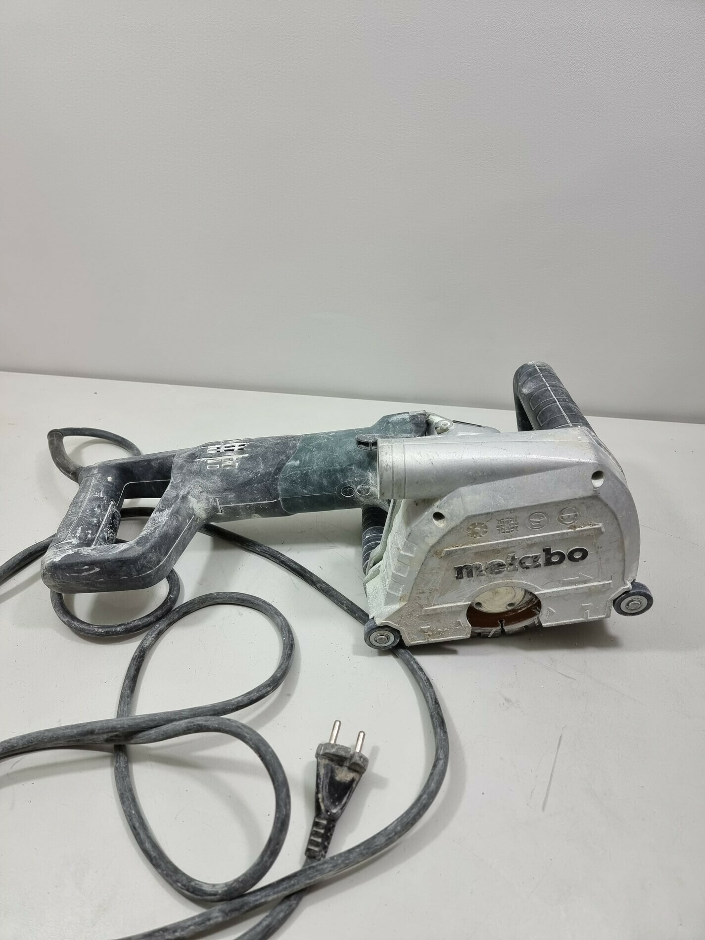 bruzdownica-metabo-mfe-40-walizka-minimala-szerokosc-ciecia-9