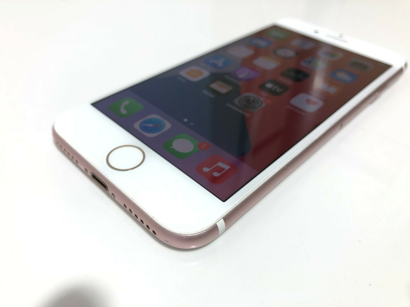 apple-iphone-7-128gb-rozowy-typ-smartfon