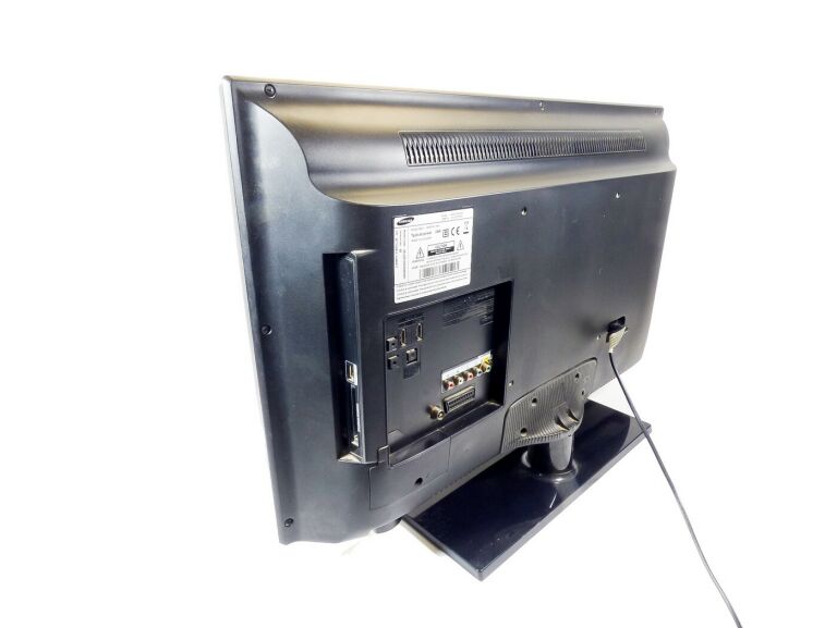 TELEWIZOR SAMSUNG UE32EH5020W FULL HD + PILOT