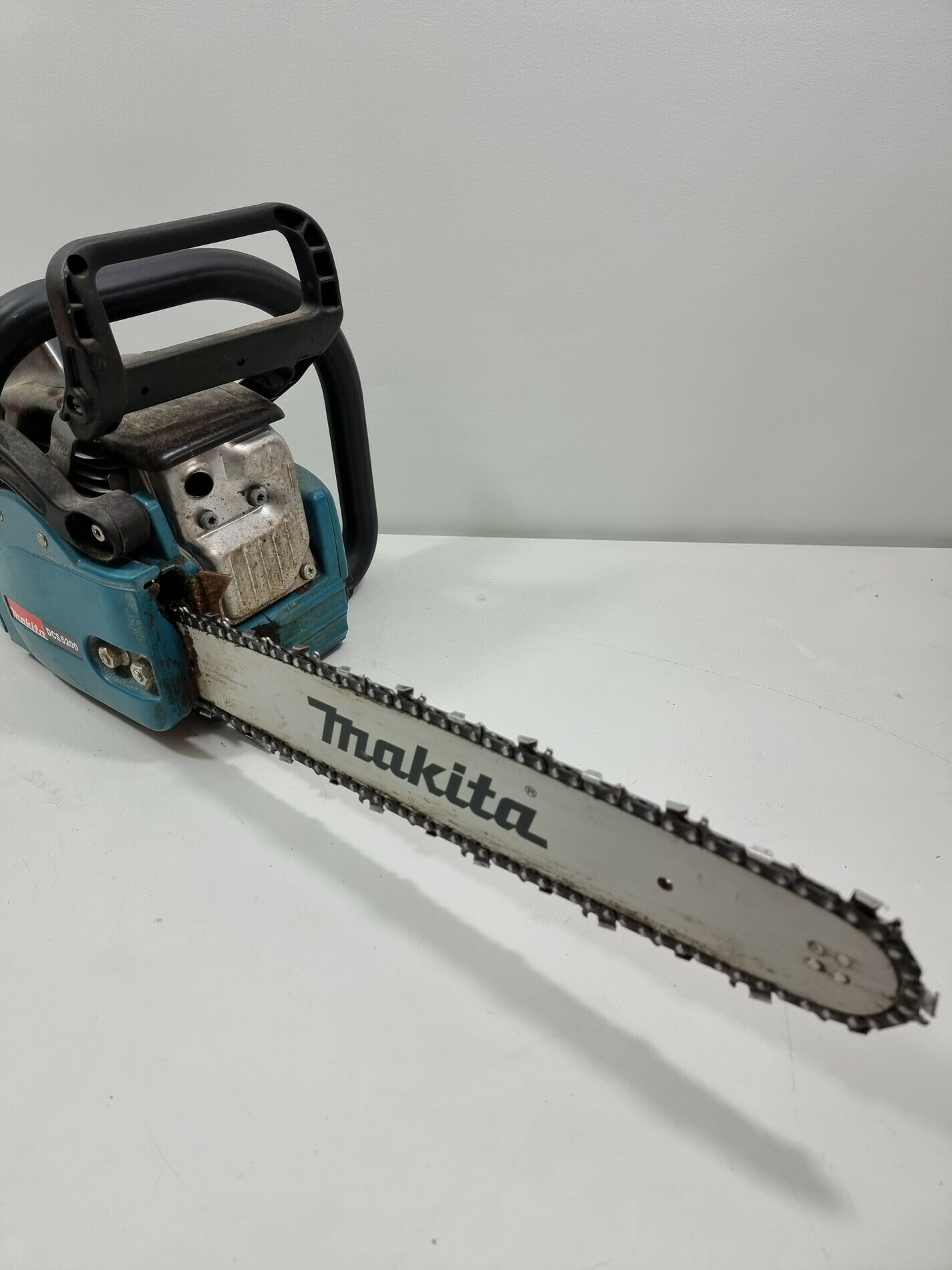 pila-spalinowa-makita-dcs5200-zasilanie-spalinowe