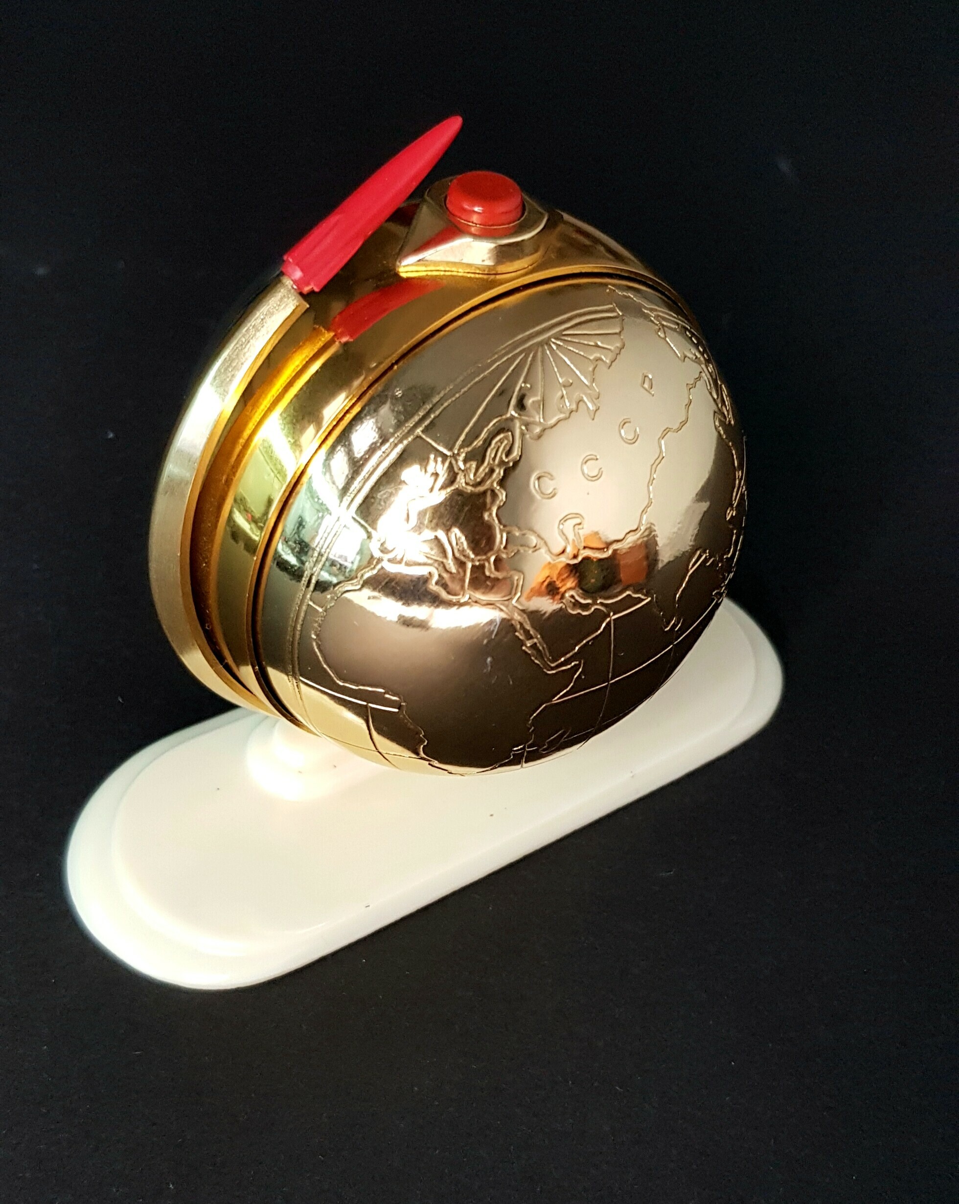 budzik-slawa-11-jewels-globus-glebokosc-produktu-7