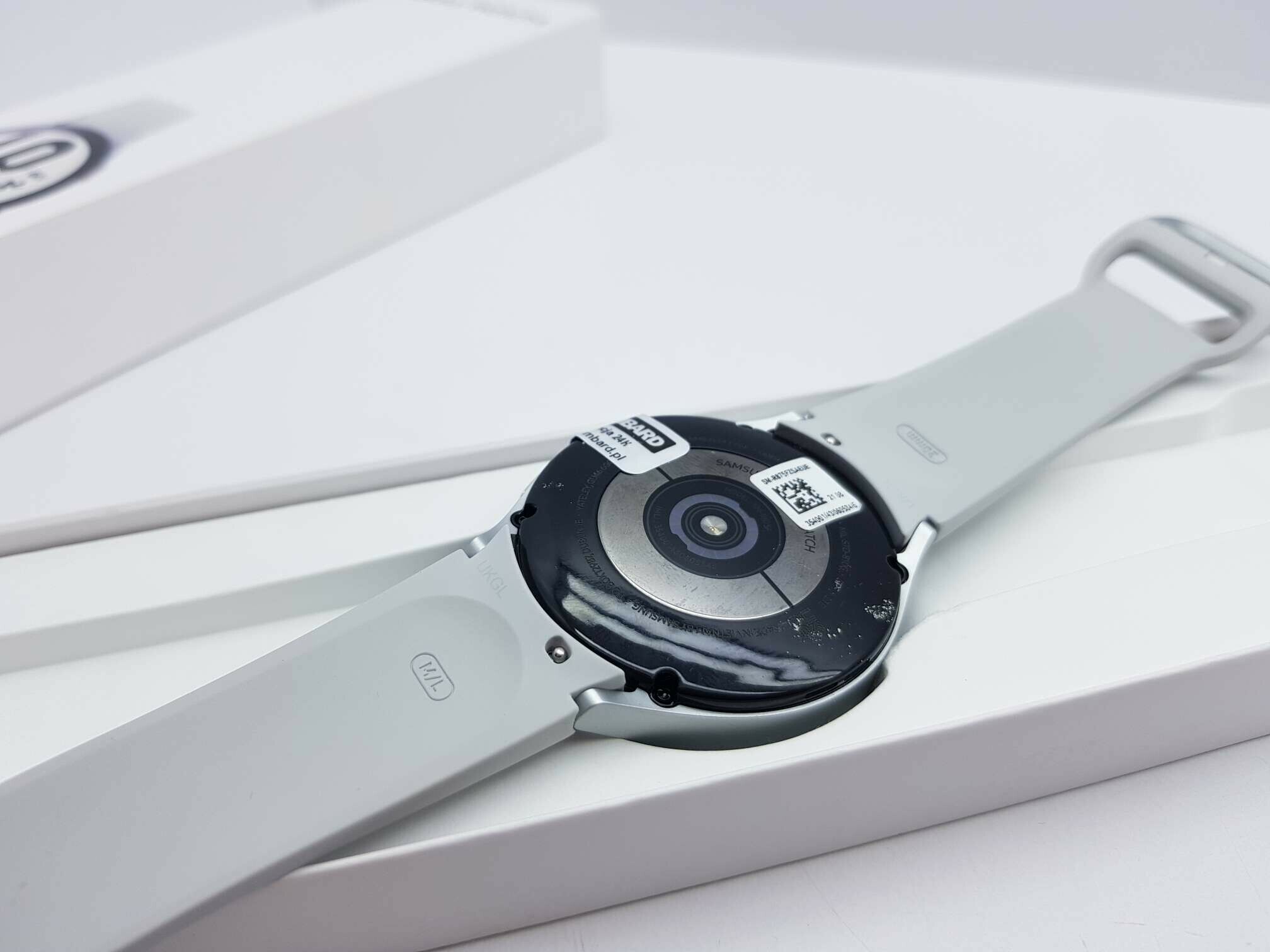 samsung-galaxy-watch-4-aluminium-44mm-silver-lte-jak-nowy-komunikacja-212922-1