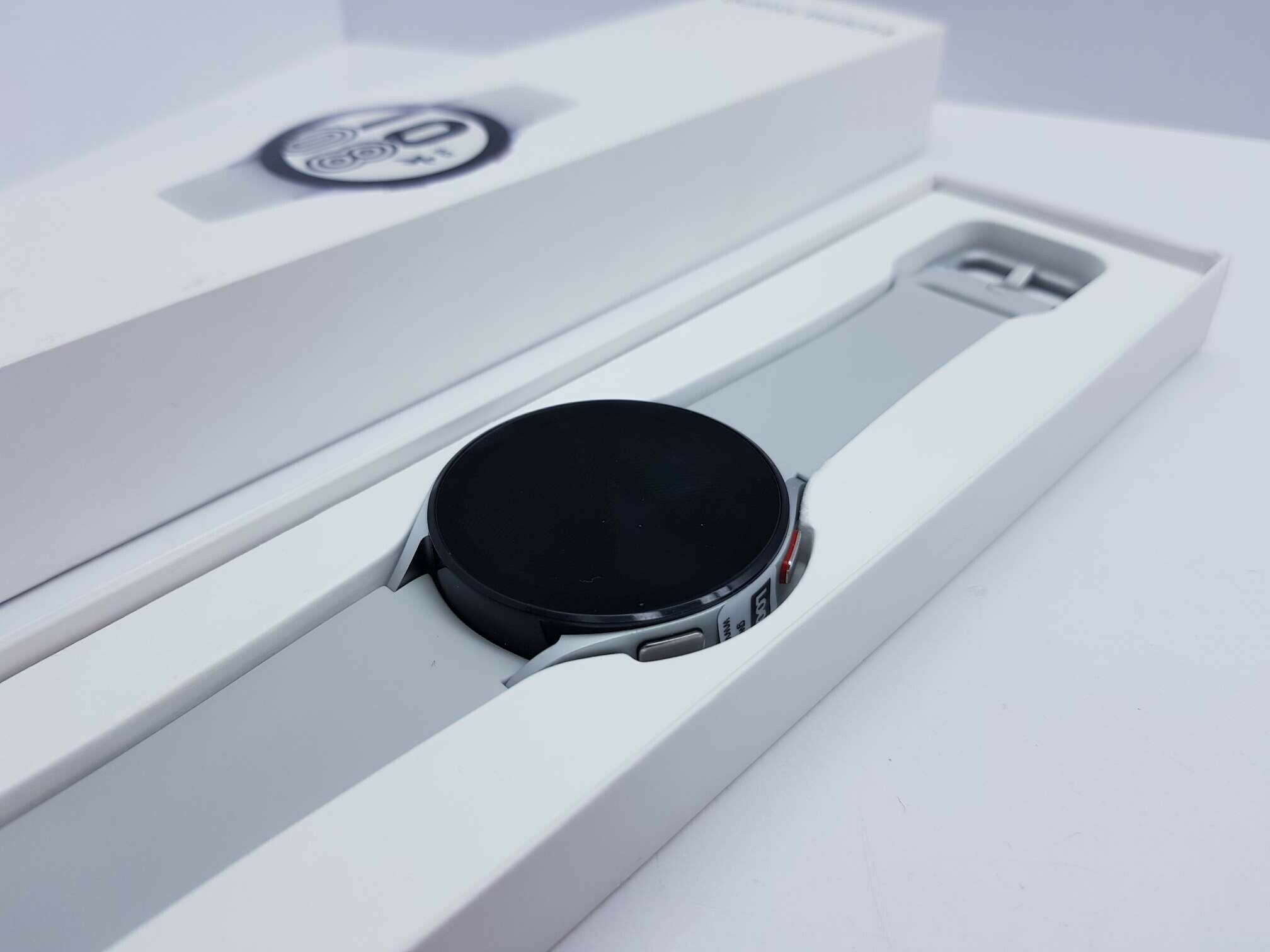 samsung-galaxy-watch-4-aluminium-44mm-silver-lte-jak-nowy-ean-gtin-8806092582859