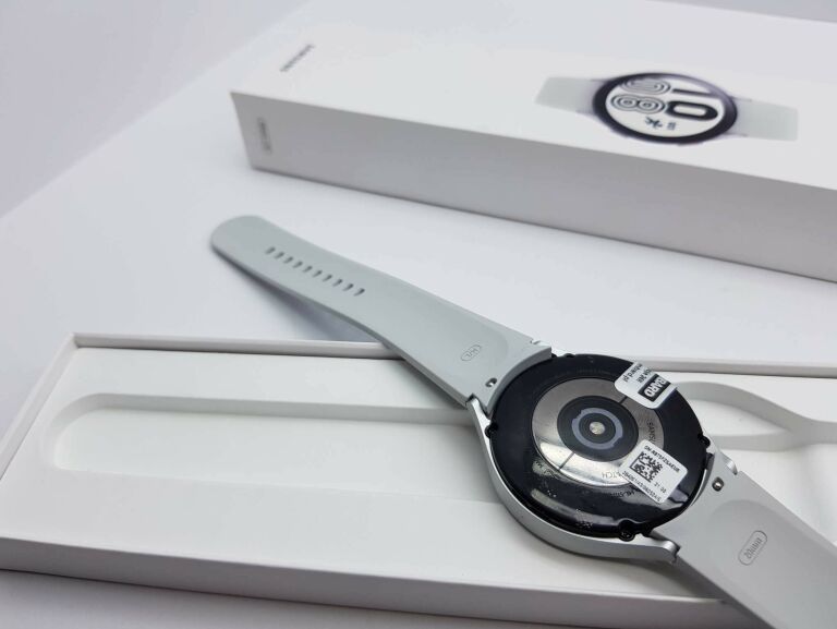 samsung-galaxy-watch-4-aluminium-44mm-silver-lte-jak-nowy-kompatybilnosc-systemowa-212942-1