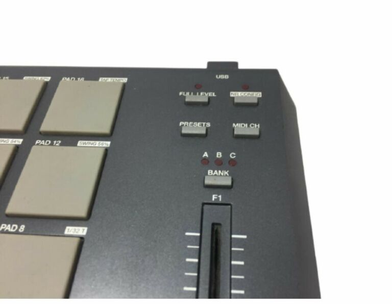 konsola-akai-mpd-18-marka-akai