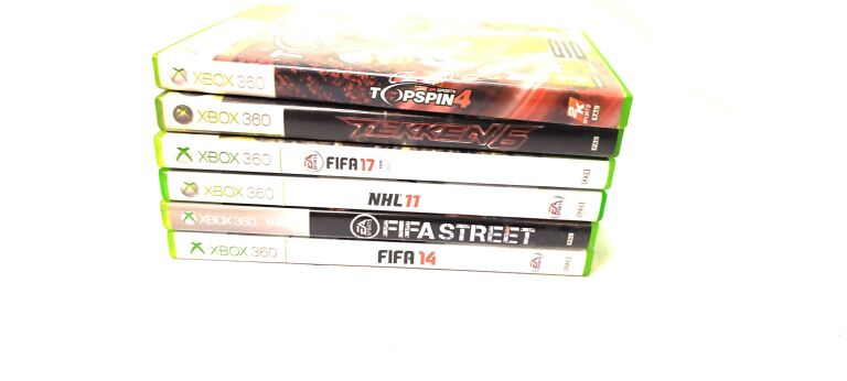 KONSOLA XBOX 360 S +2 PADY +KAB +GRY