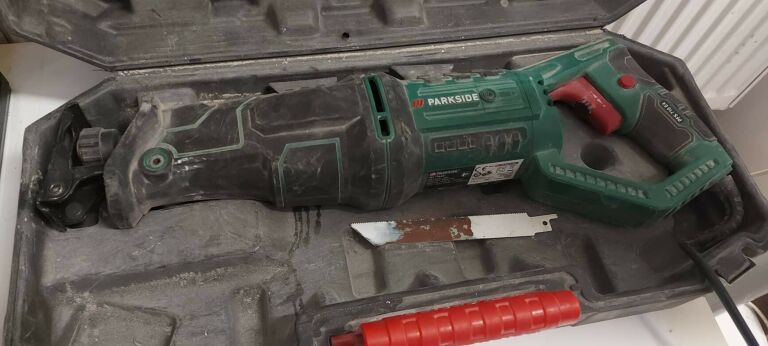 PIŁA SZABLASTA PARKSIDE PFS 710 E4 WALIZKA
