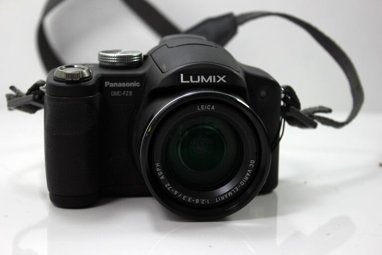 PANASONIC LUMIX DMC-FZ8