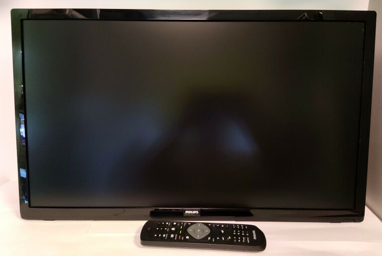 TELEWIZOR PHILIPS 24PFT5303/12+PILOT