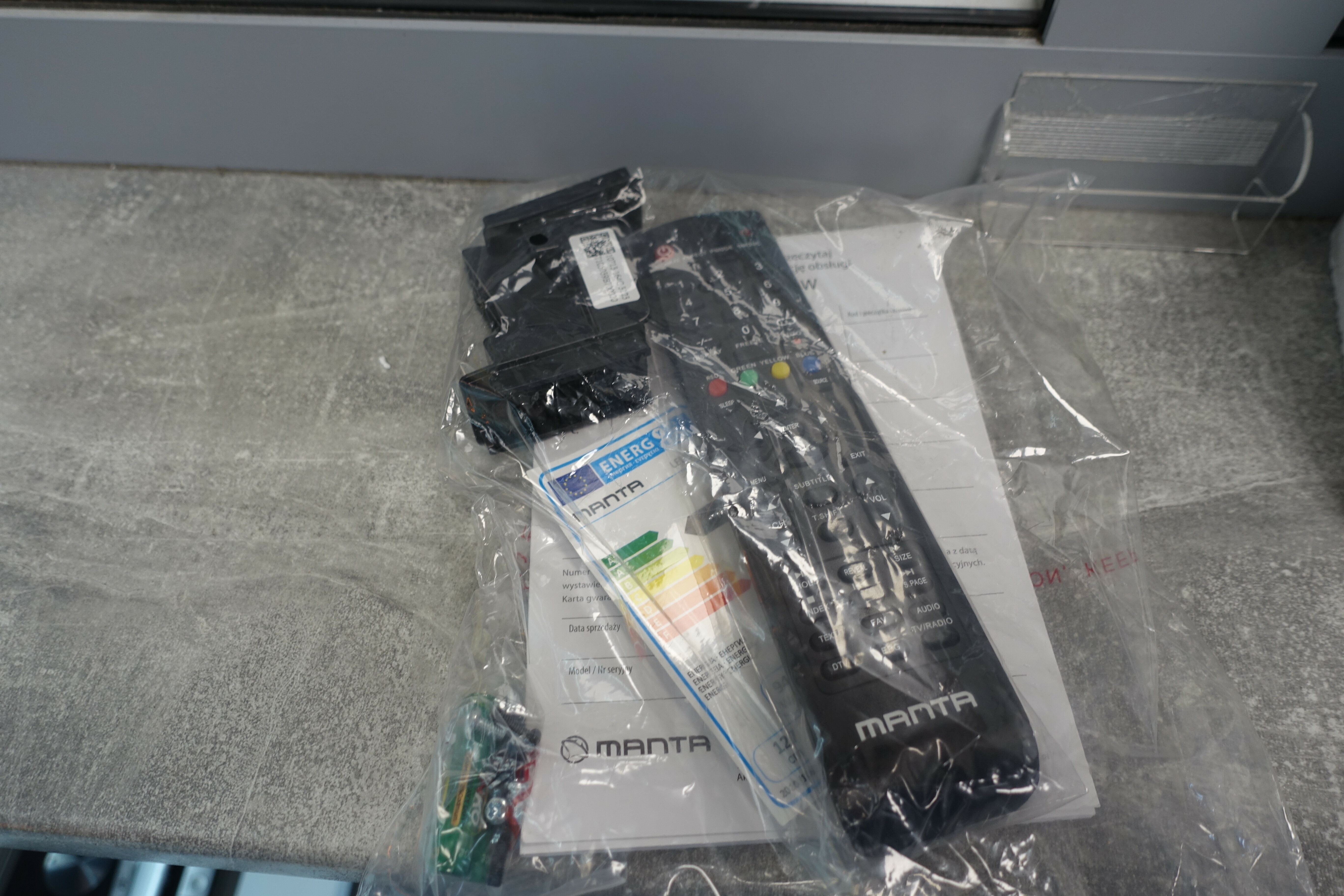 telewizor-manta-50-cali-led-95003-komplet-okazja-model-95003