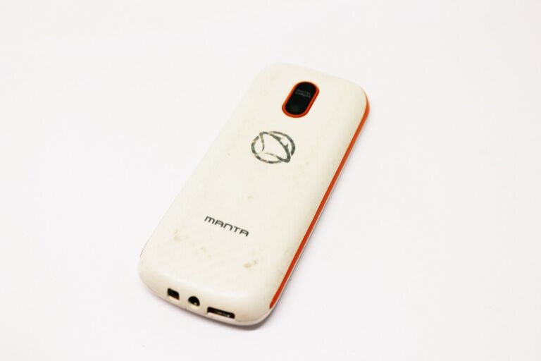 TELEFON MANTA MS1701