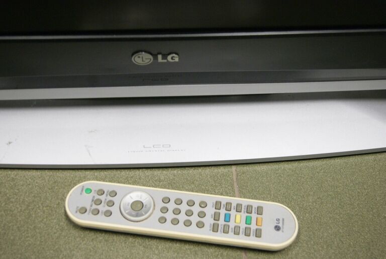 TELEWIZOR LG RZ-32LZ50 LCD TV 32'' + PILOT