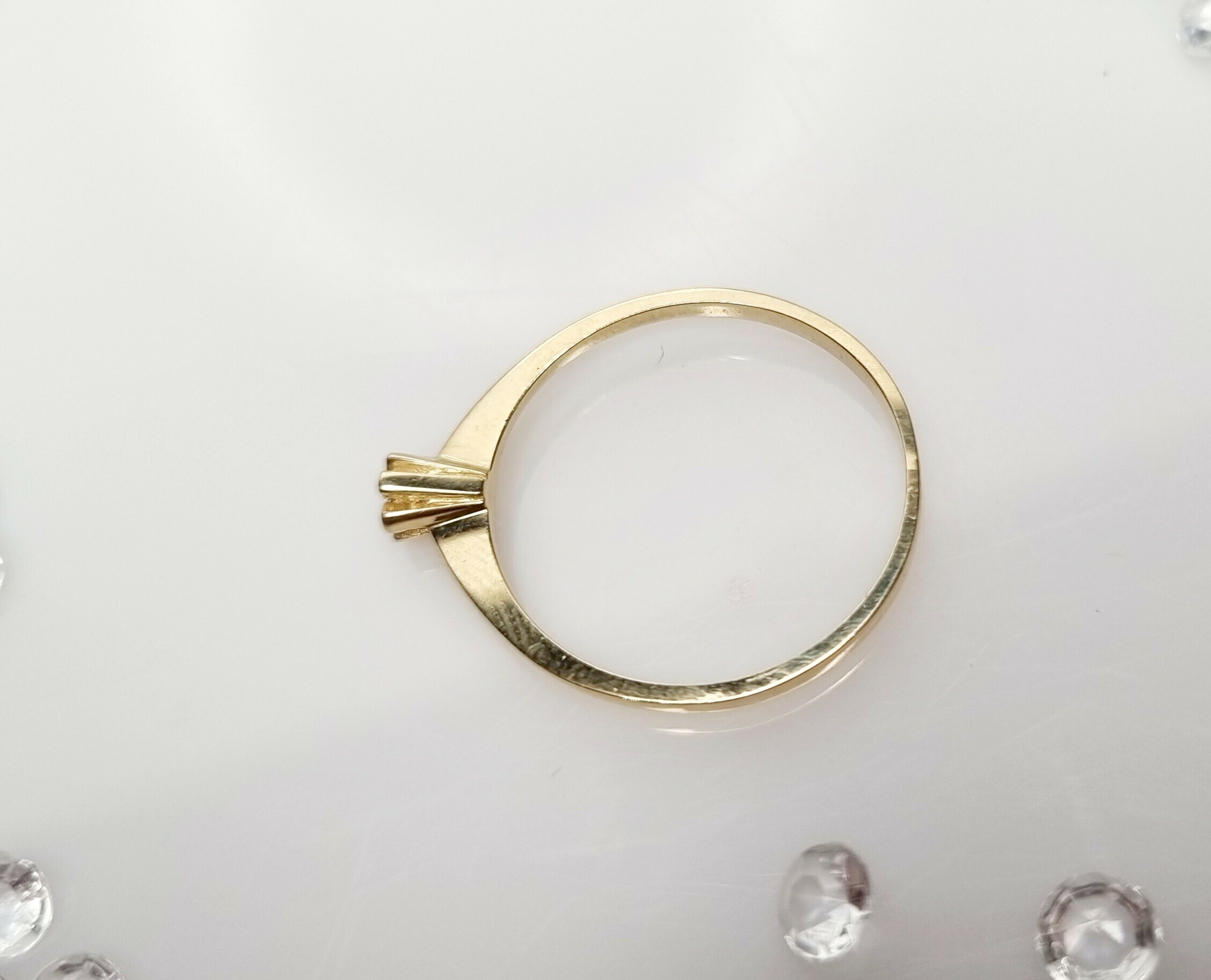 zloty-pierscionek-kwiatek-585-rodzaj-2205-2