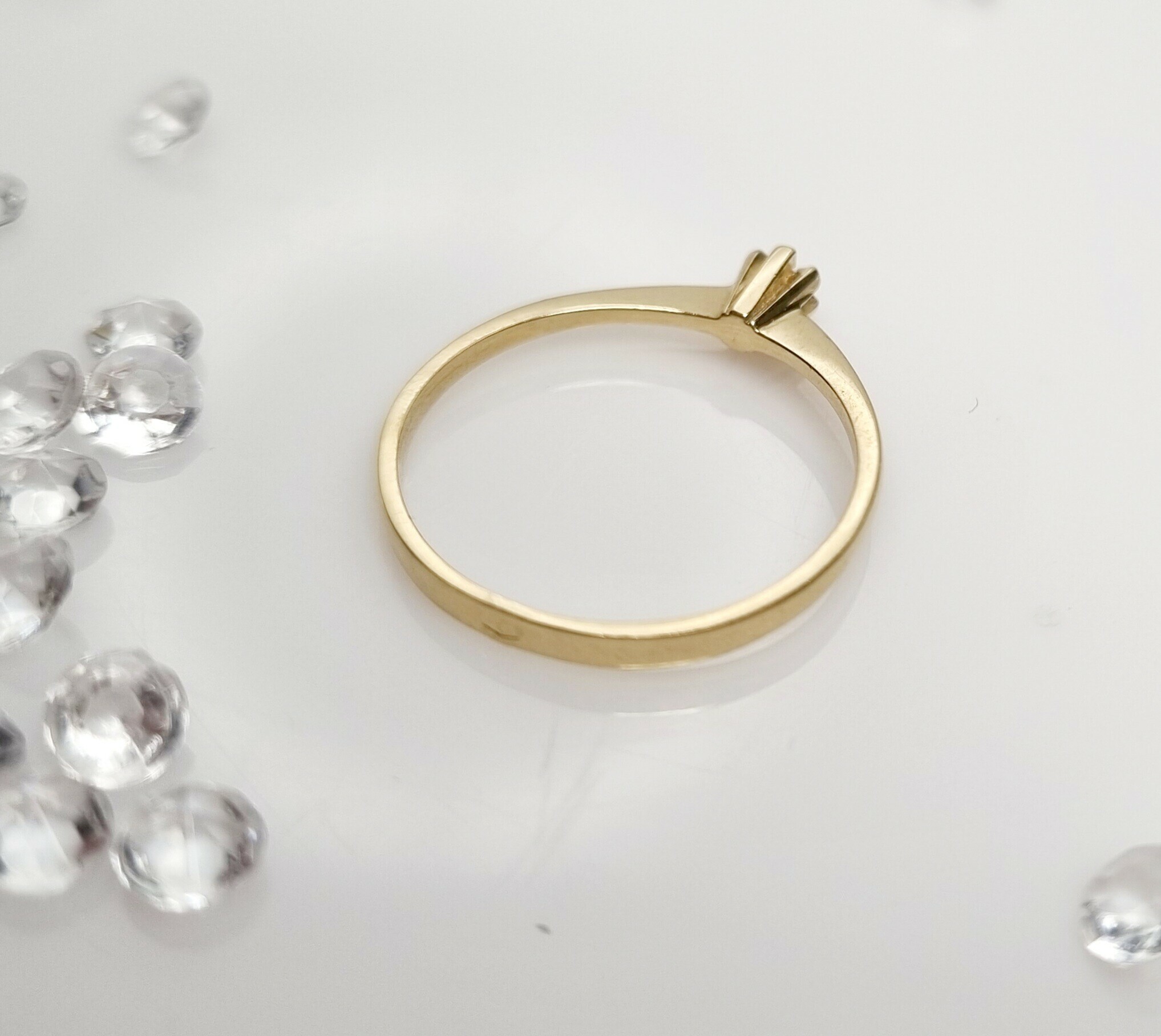 zloty-pierscionek-kwiatek-585-material-15835-2