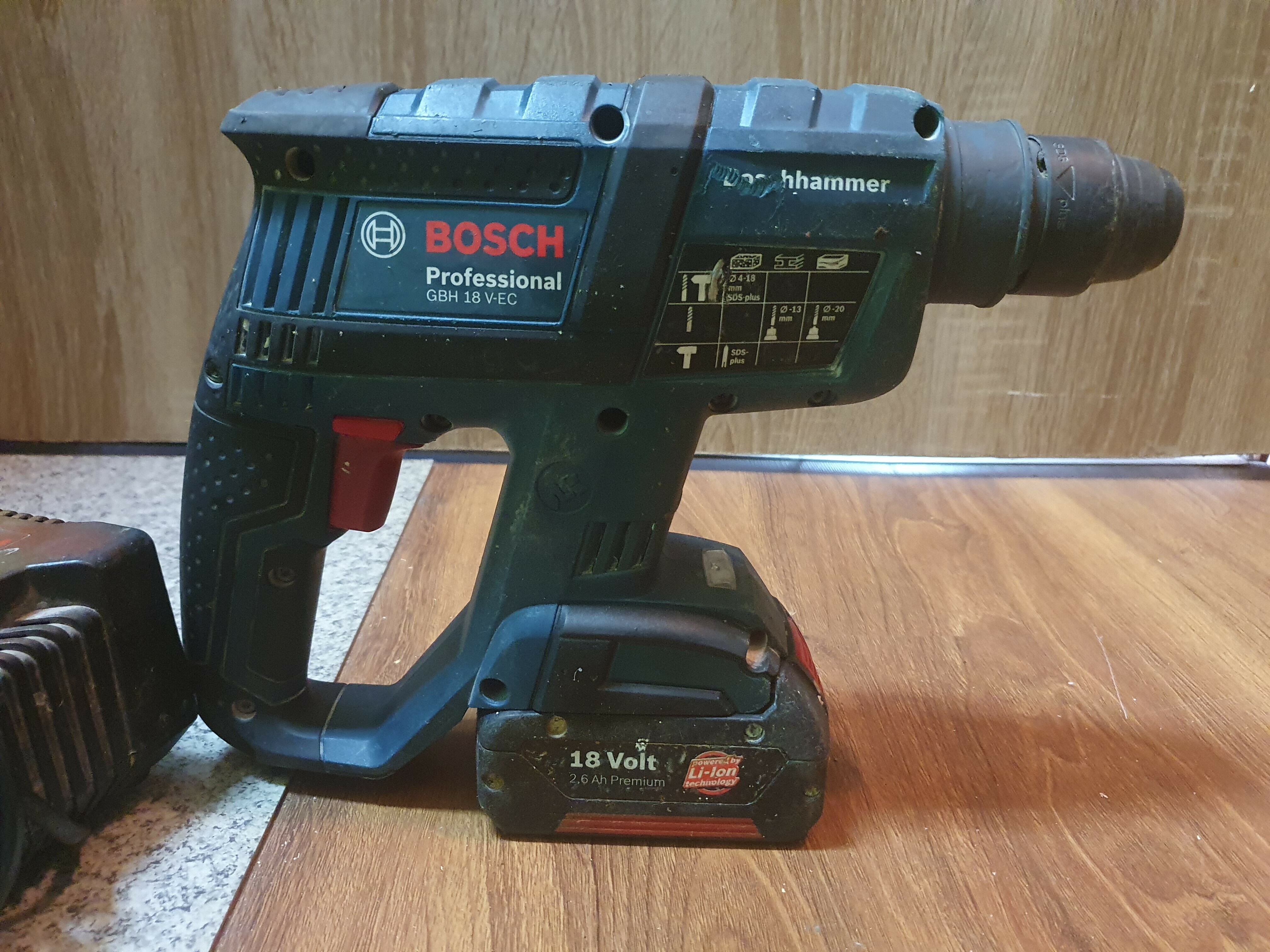 wiertarka-bosch-gbh18-v-ec-ladaku-rodzaj-udarowa