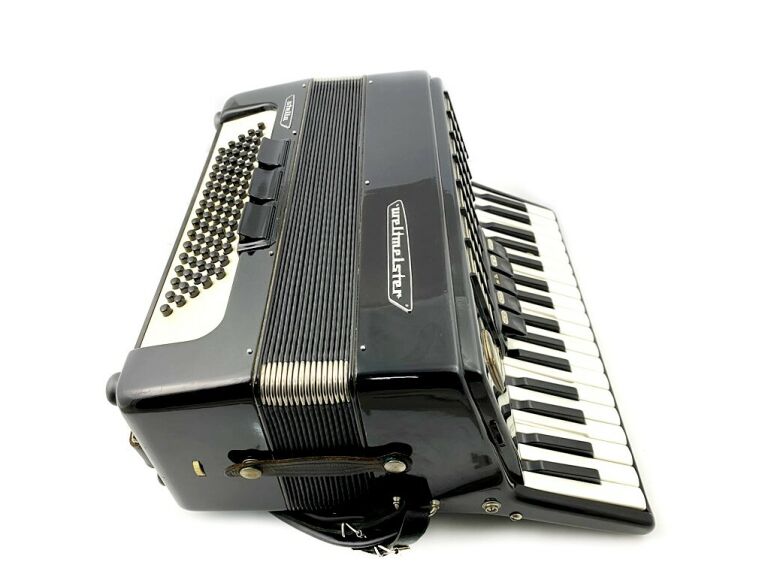 akordeon-weltmeister-stella-80-basow-product-id