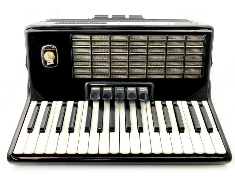 akordeon-weltmeister-stella-80-basow-rynek-6-wodzislaw-slaski