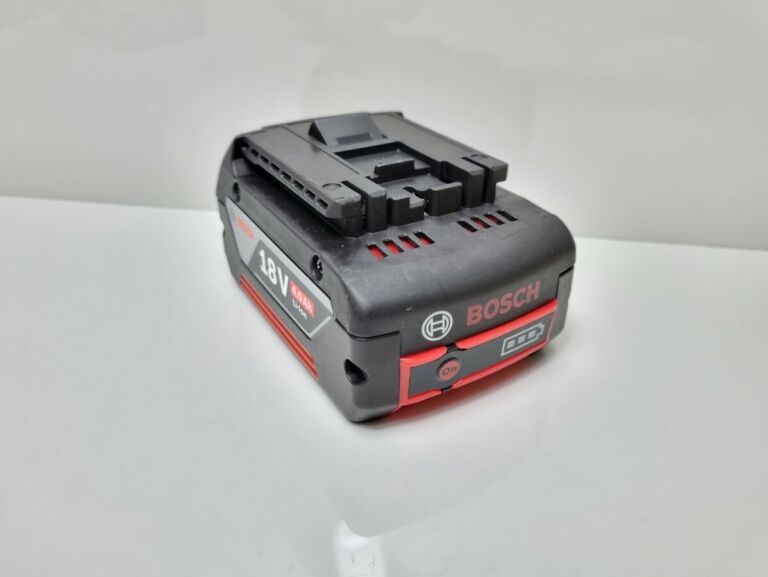 AKUMULATOR BOSCH GBA 18V 4,0 AH PUDEŁKO JAK NOWY