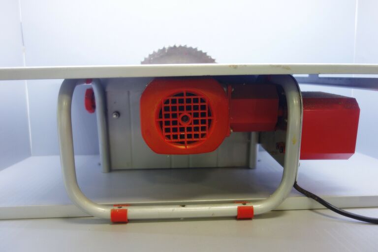 pila-stolowa-warto-stan-uzywany