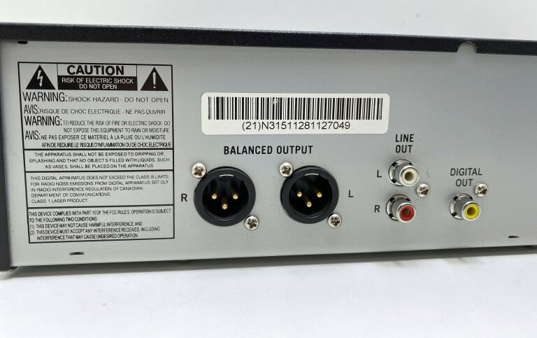 ODTWARZACZ NUMARK MP103USB + AKCESORIA