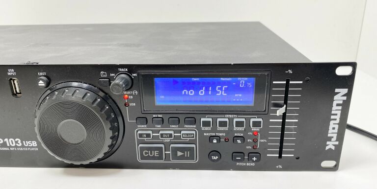 ODTWARZACZ NUMARK MP103USB + AKCESORIA