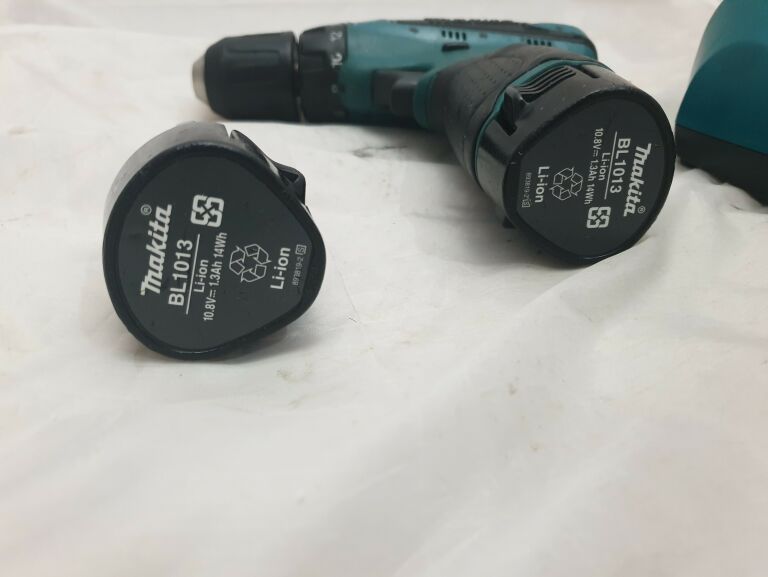 wkretarka-makita-108v-2alulad-bez-tabliczek-stan-uzywany