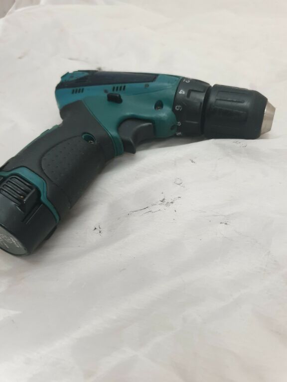 WKRĘTARKA MAKITA 10.8V 2*ALU+ŁAD BEZ TABLICZEK