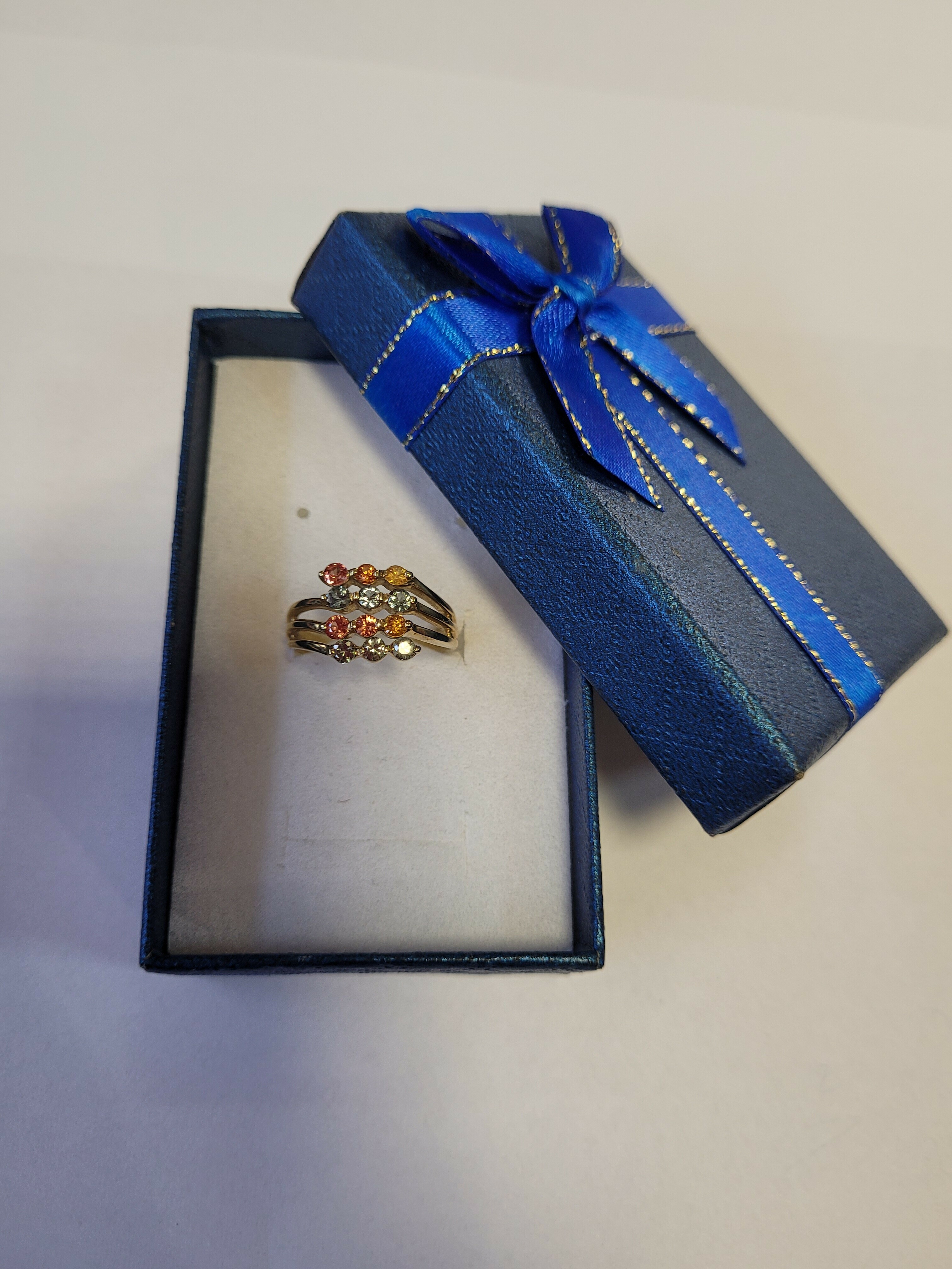 pierscionek-zloty-kolorowy-kamien-inny-kamien