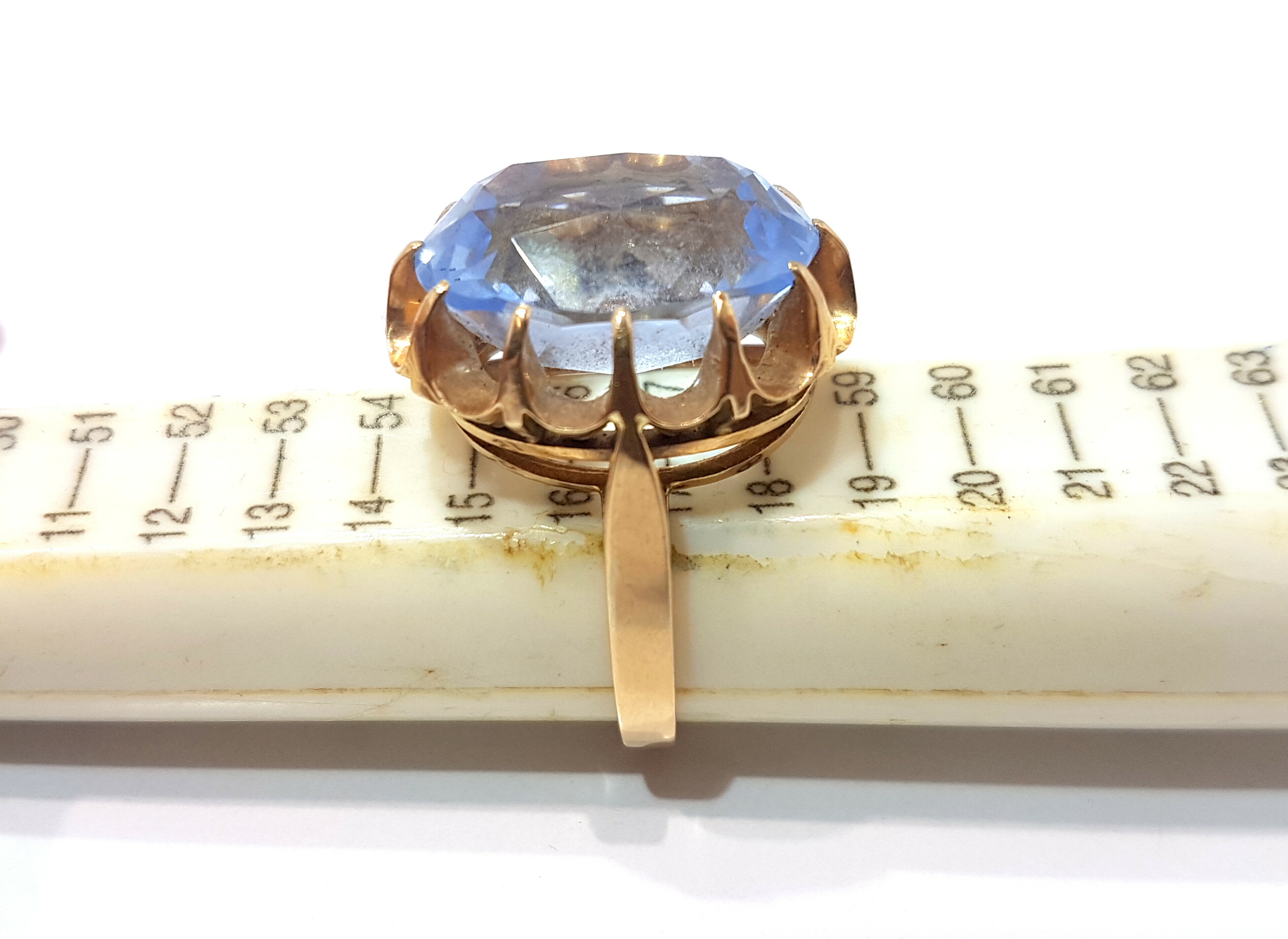 zloty-pierscionek-z-duzym-oczkiem-1095g-583-r17-proba-zlota-585