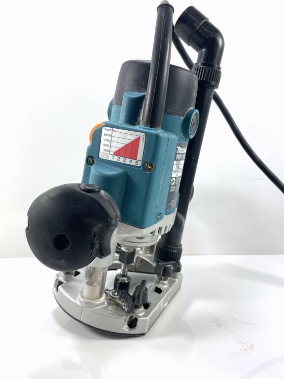 MAKITA FREZARKA GÓRNOWRZECIONOWA RP1110C