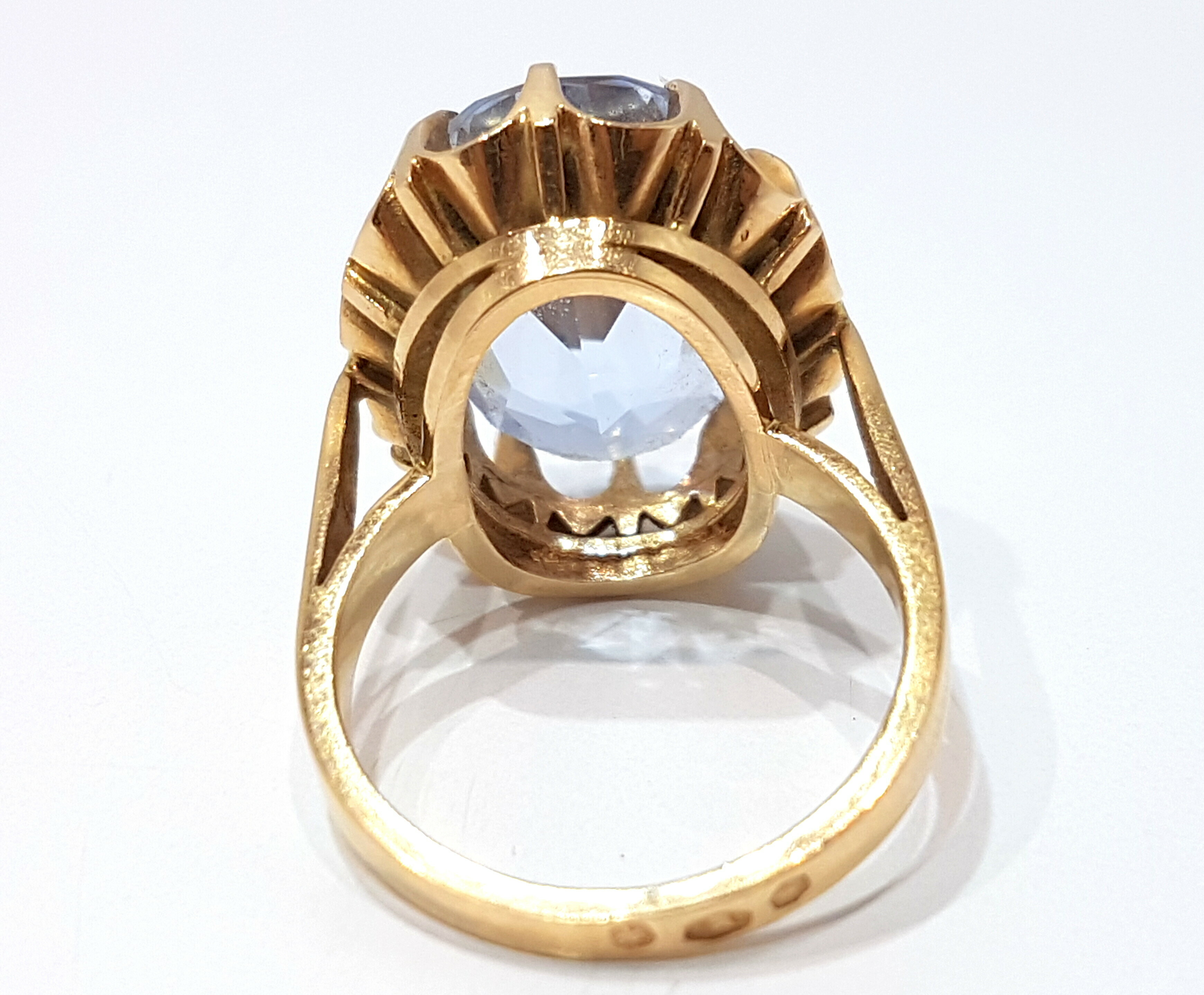 zloty-pierscionek-z-duzym-oczkiem-1095g-583-r17-rodzaj-wyrob-jubilerski