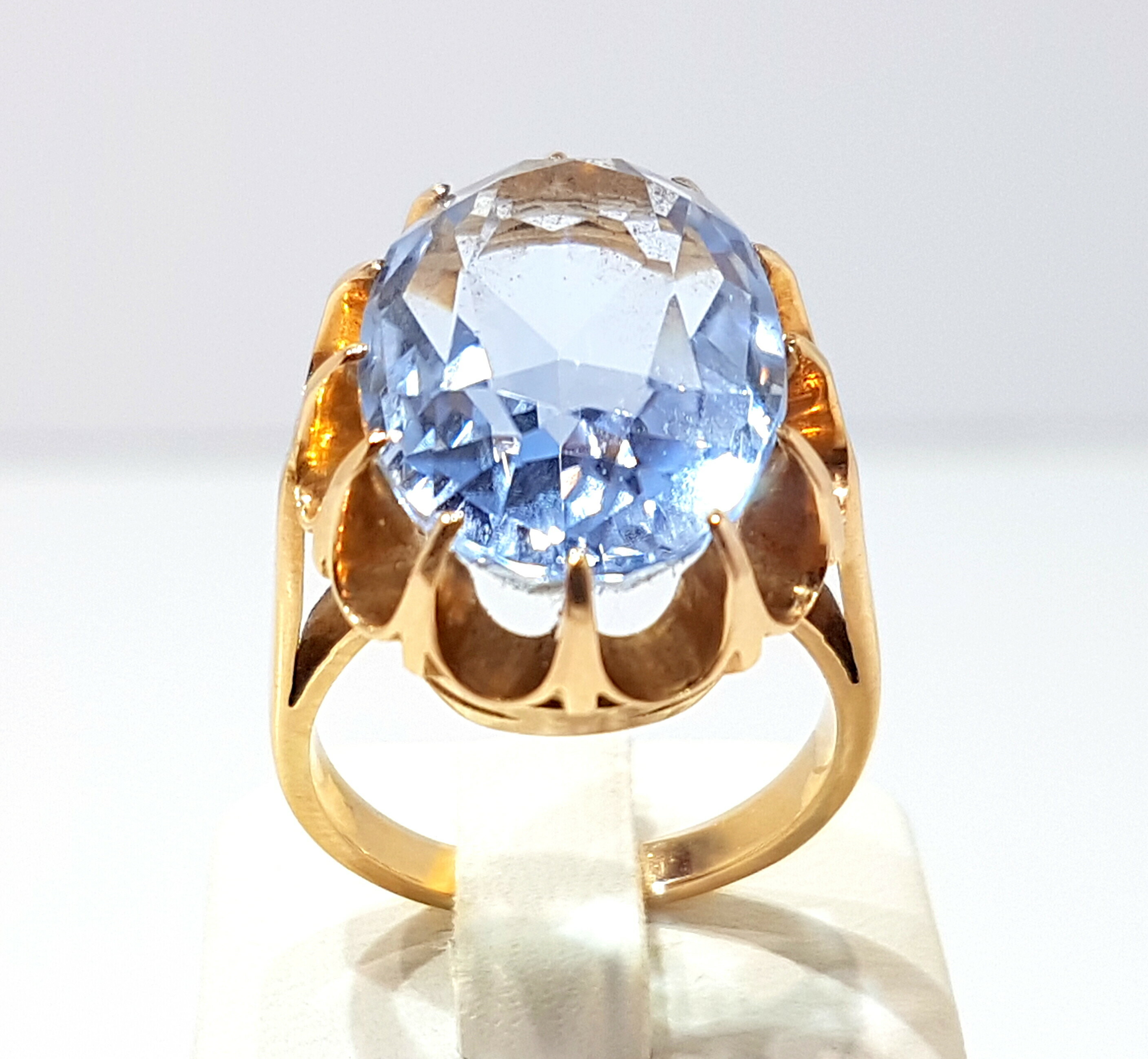 zloty-pierscionek-z-duzym-oczkiem-1095g-583-r17-material-zloto