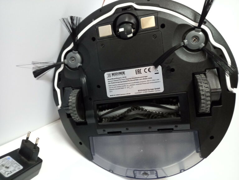 ROBOT SPRZĄTAJĄCY ECOVACS DEEBOT 500 + STACJA