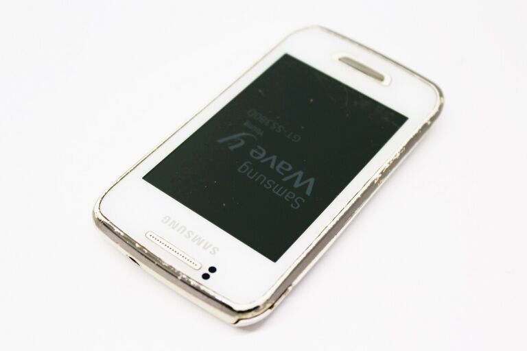 TELEFON SAMSUNG WAVE Y