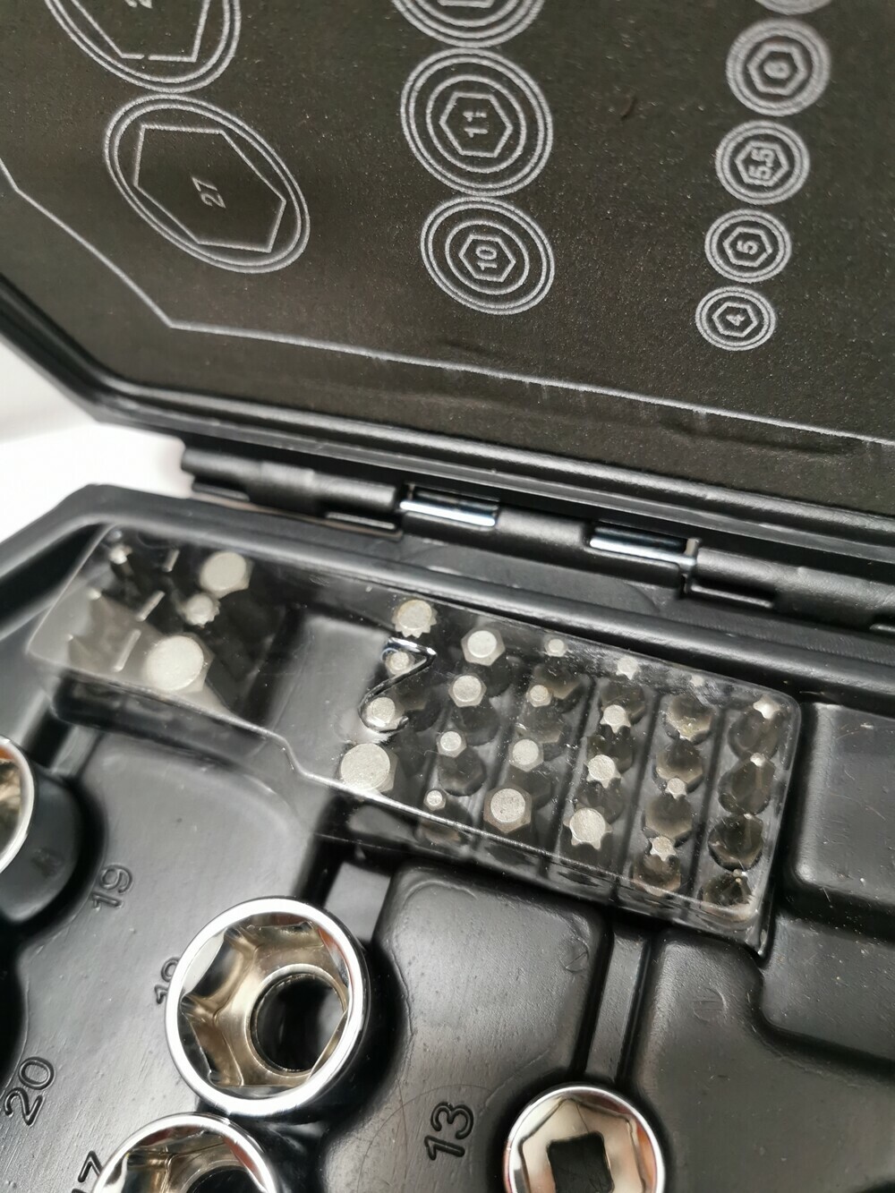 klucze-neo-tools-73-pcs-zestaw-liczba-elementow-w-zestawie-73