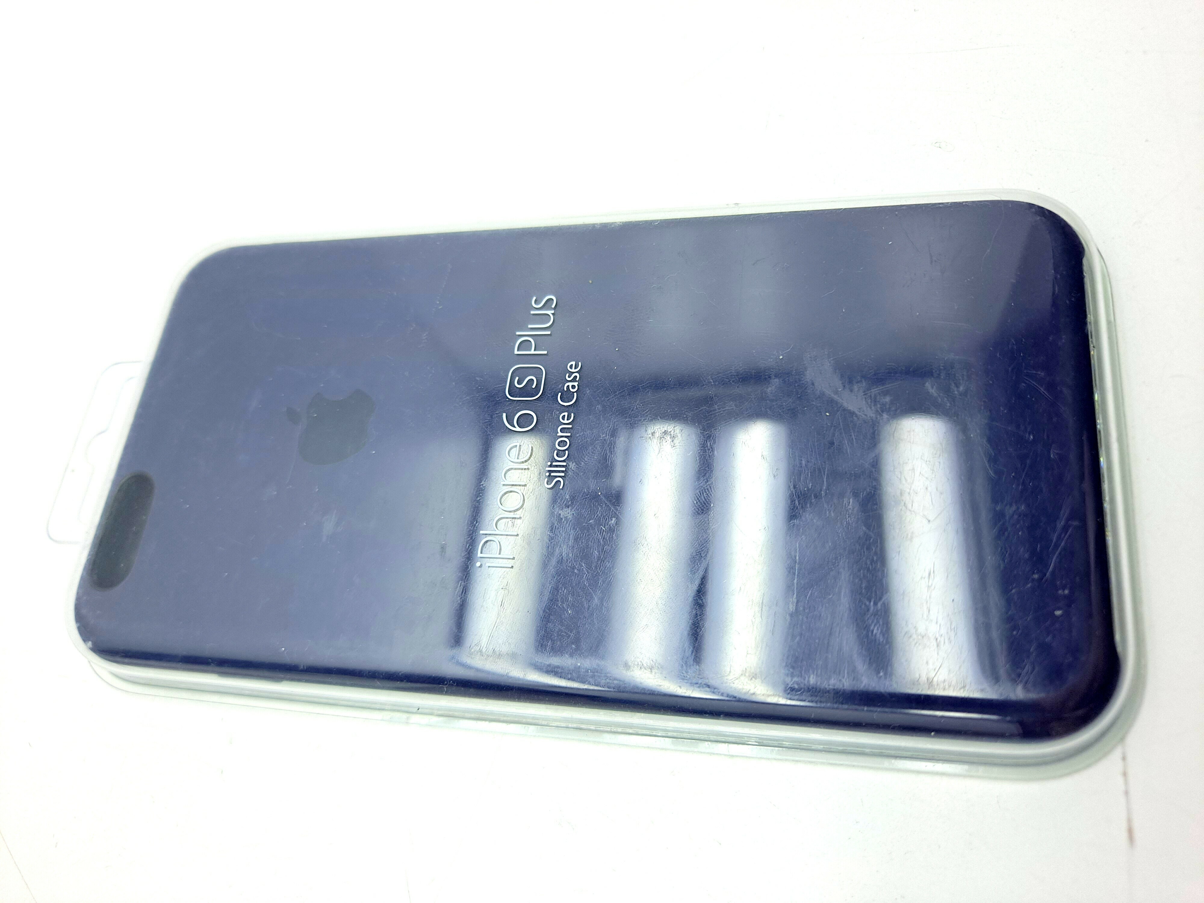 etui-iphone-6s-plus-czarne-stan-powystawowy