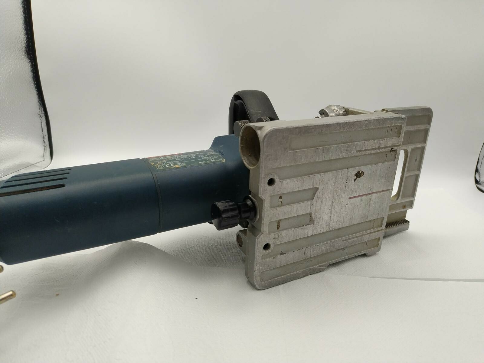 lamelownica-frezarka-bosch-gff-22-a-zasilanie-elektryczne-sieciowe