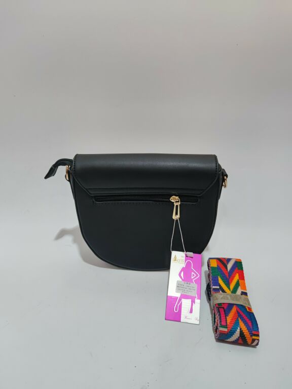 torebki-hangfan-czarna-3013-k673-stan-uzywany