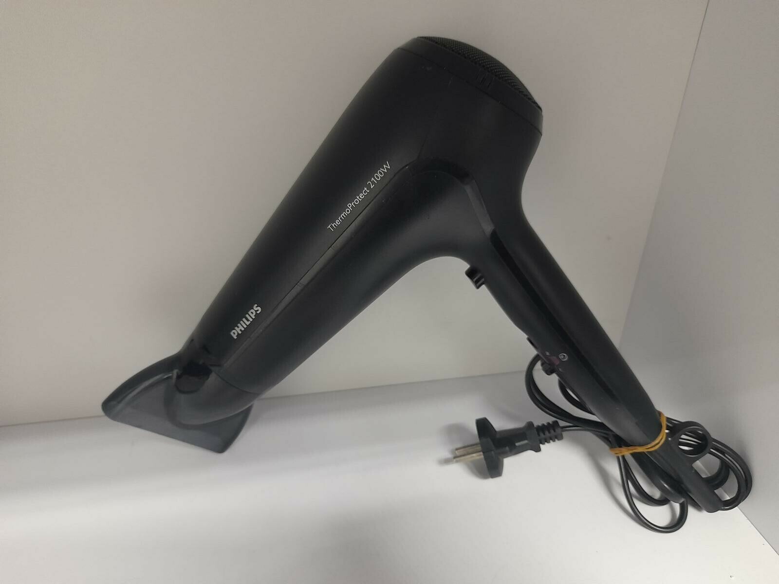 suszarka-philips-thermoprotect-hp823000-boleslawa-chrobrego-8-pszczyna-sc