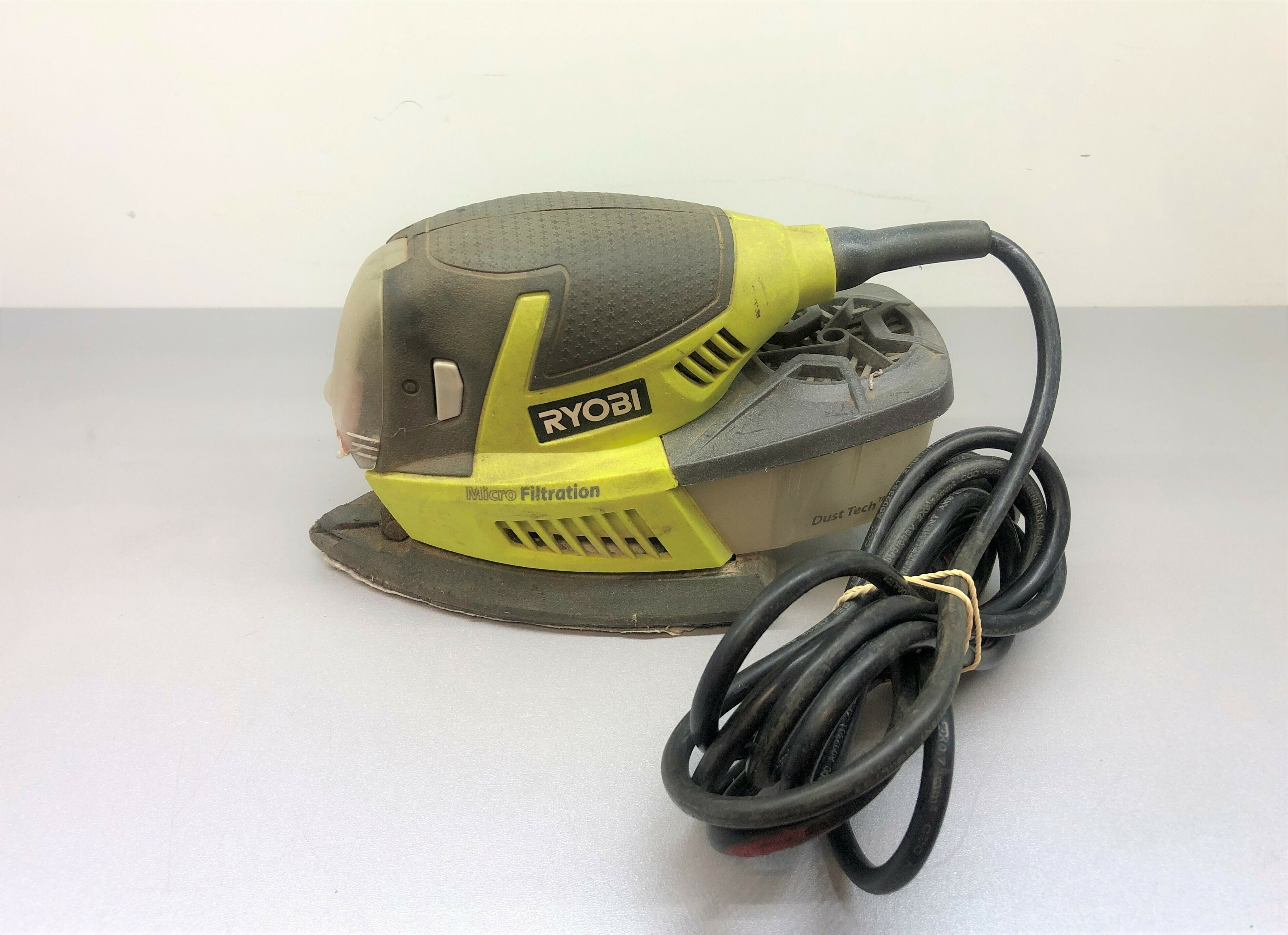 Lot De 20 Abrasifs Ryobi - Pour Ponceuses Triangulaires Et à Doigts - Grains 80/100/120