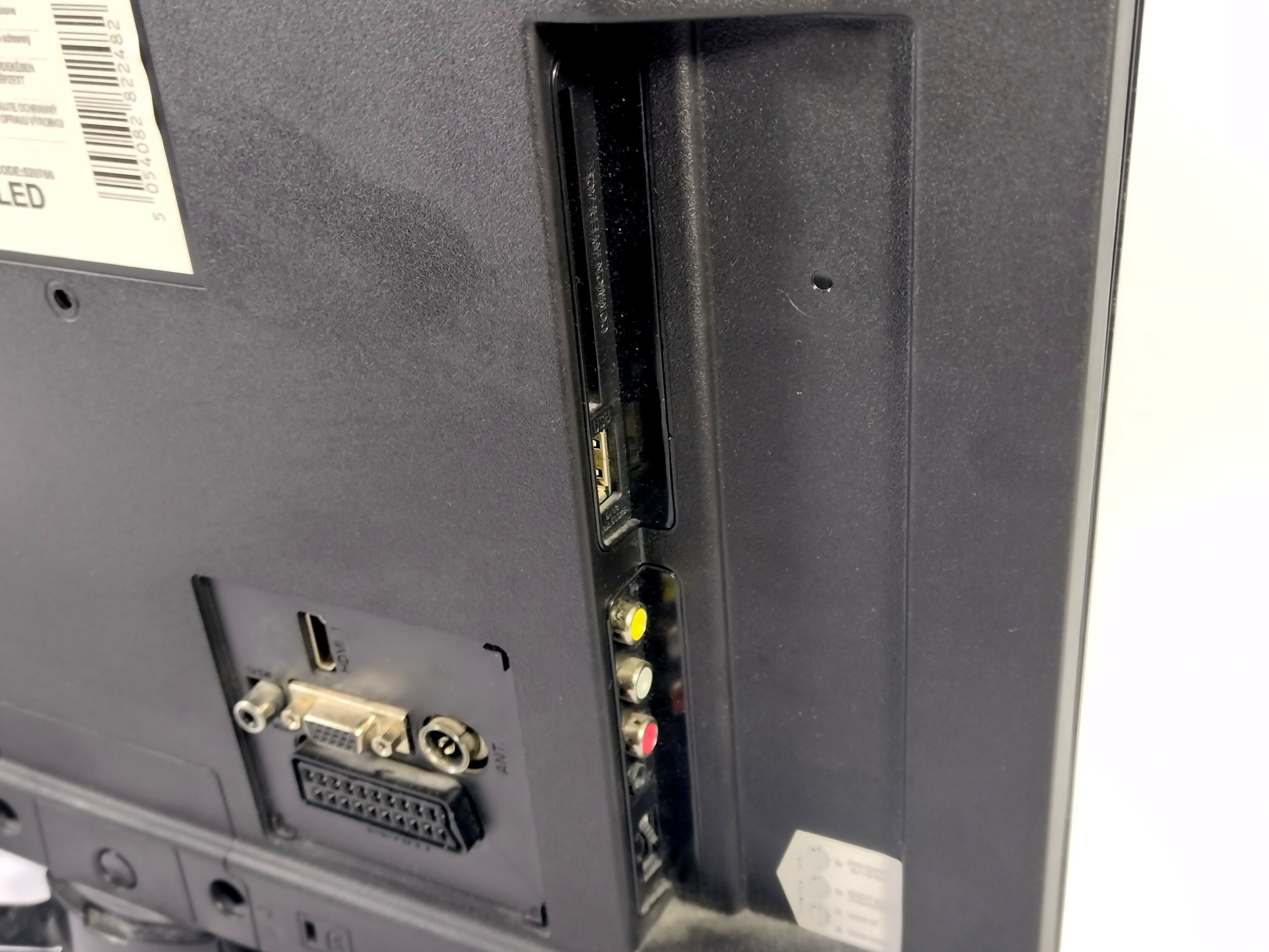 telewizor-technika-20-904a-led-hdr-ss14-przekatna-ekranu-cale-20