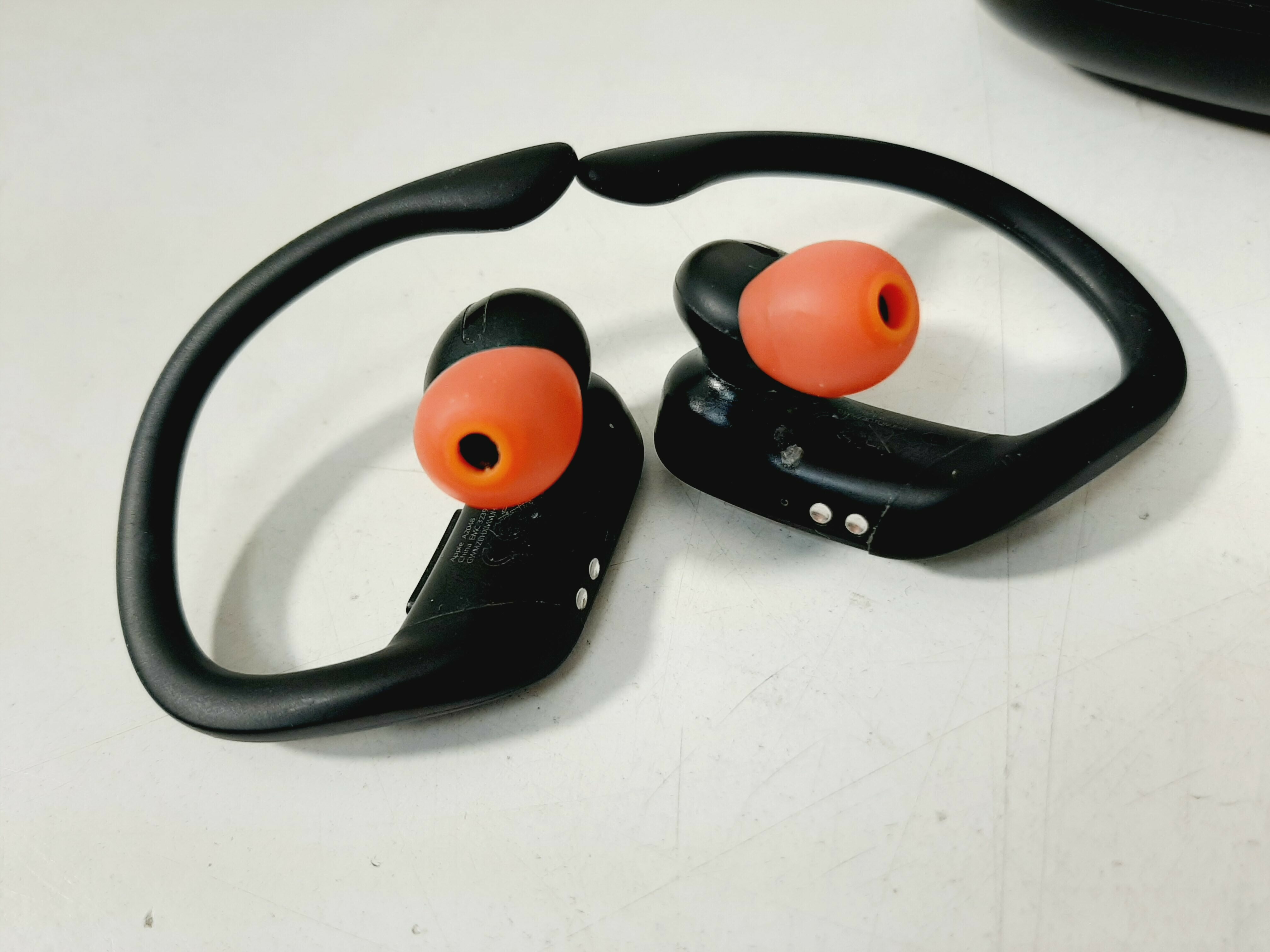 sluchawki-beats-apple-powerbeats-pro-a2047-a2048-kolor-dominujacy-czarny