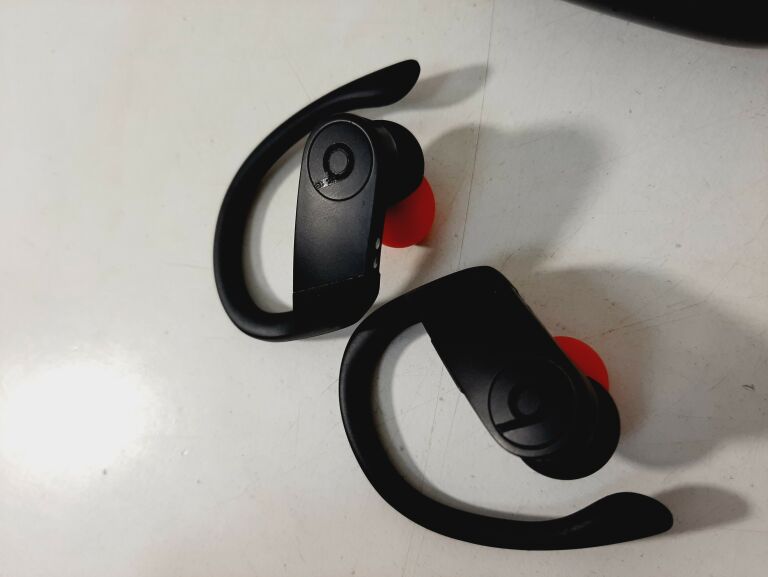 sluchawki-beats-apple-powerbeats-pro-a2047-a2048-marka-apple